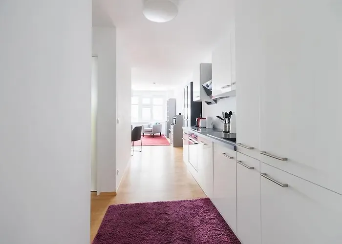 New! Convenient Viennalove Wienmeidling Апартаменти *